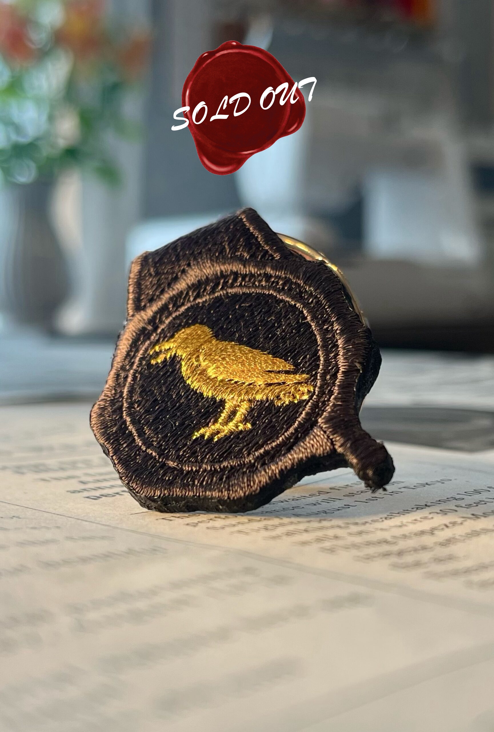 烏の刺繍リング