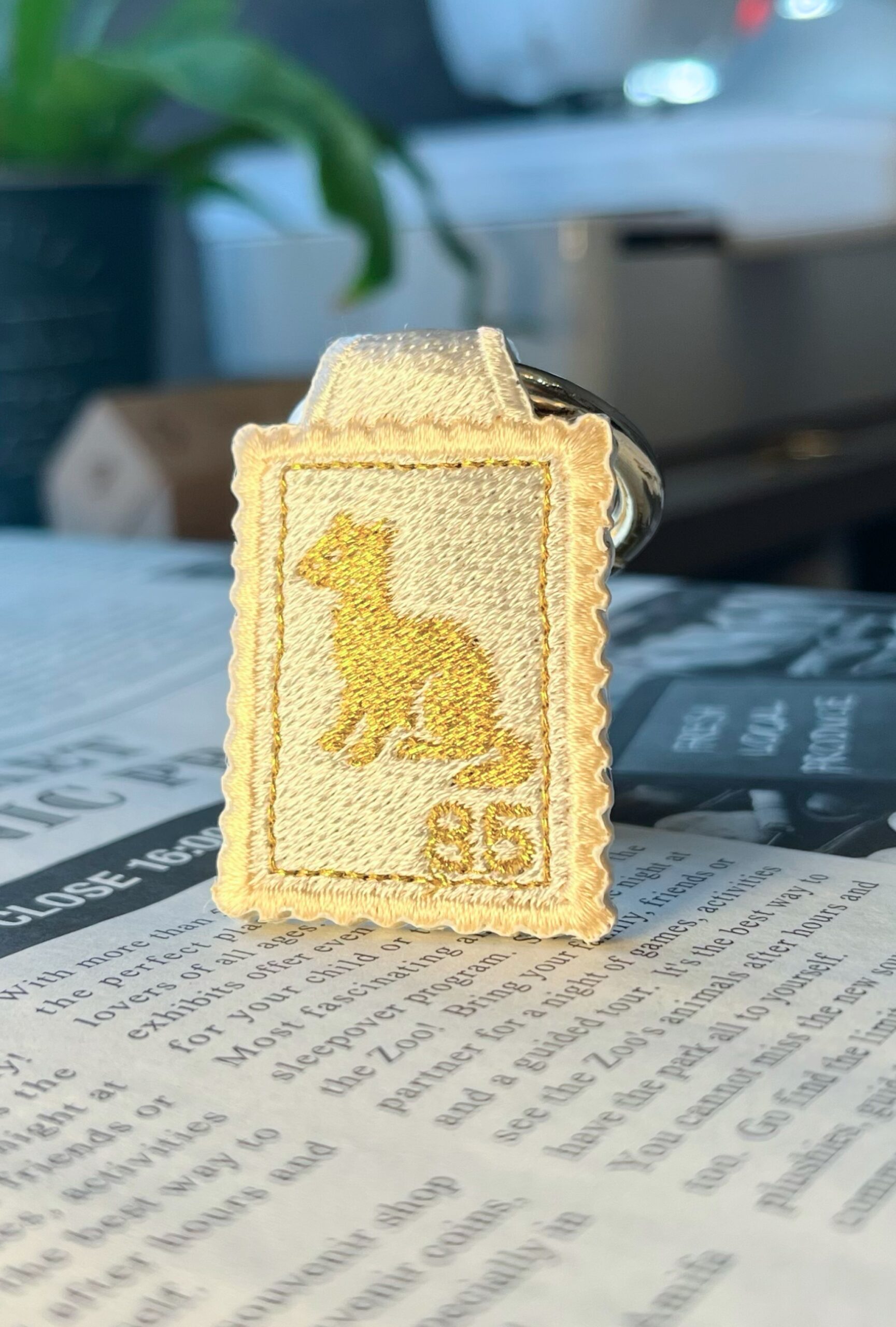 オコジョの刺繍リング - 画像 (2)