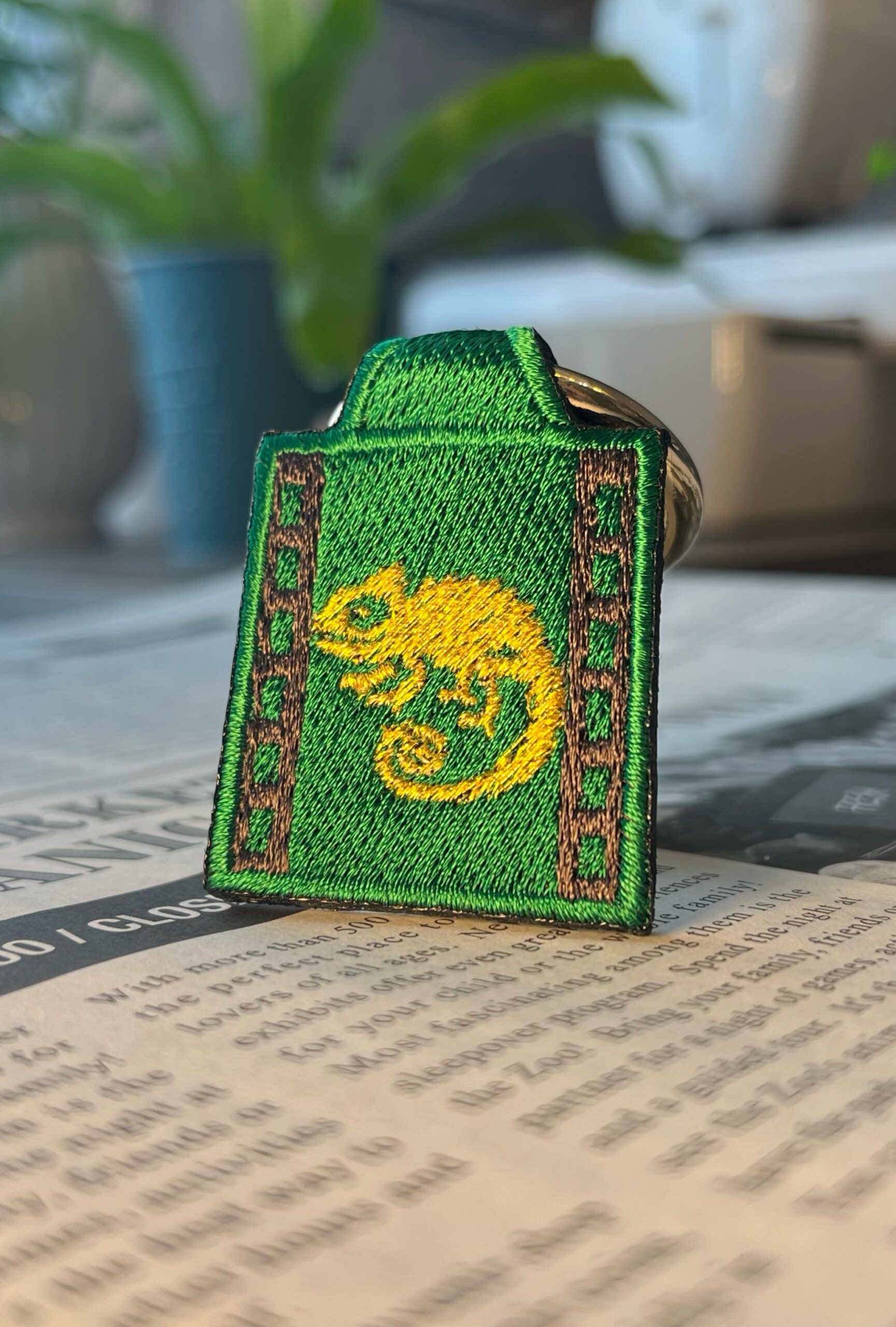 カメレオンの刺繍リング - 画像 (2)