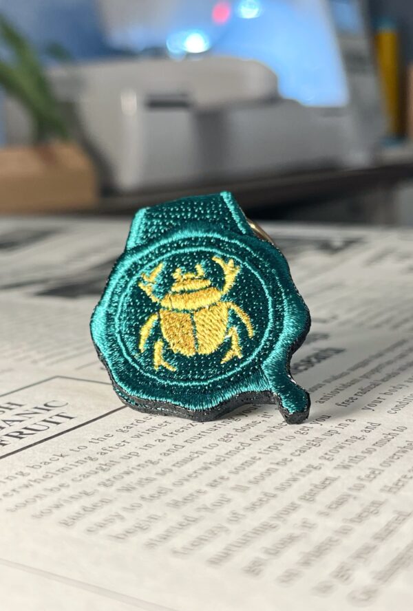 スカラベの刺繍リング