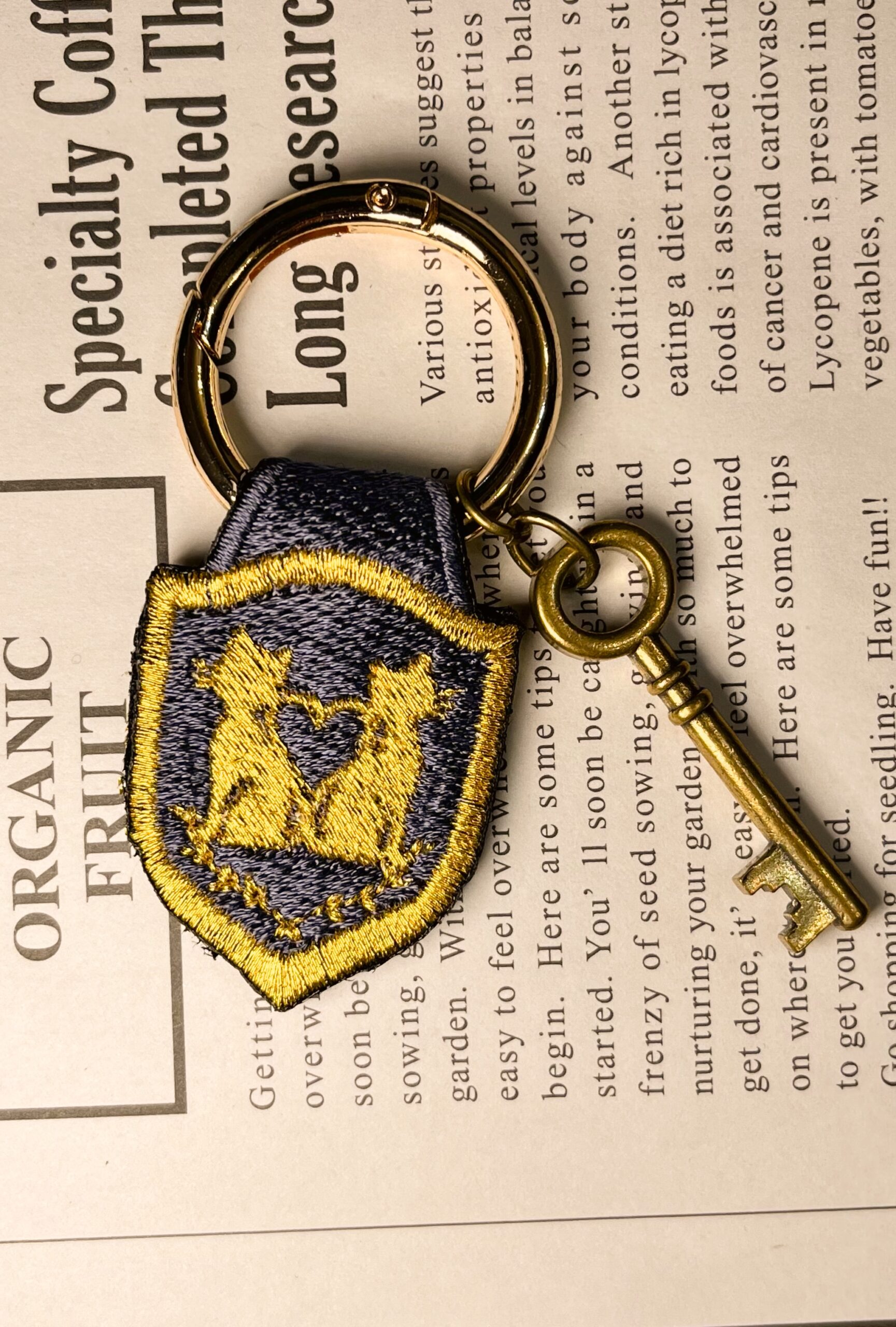 つがい猫の刺繍リング - 画像 (5)