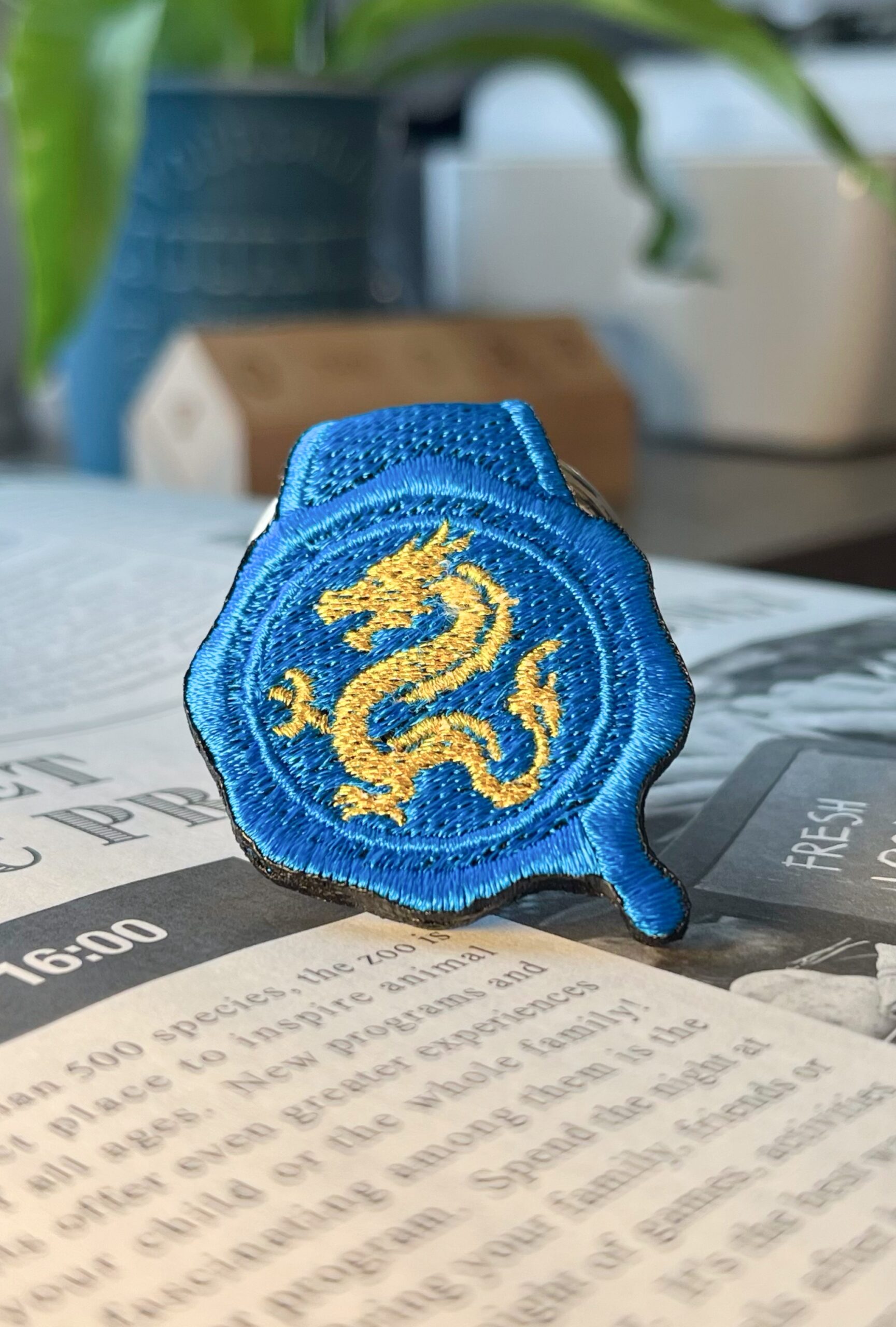 龍の刺繍リング