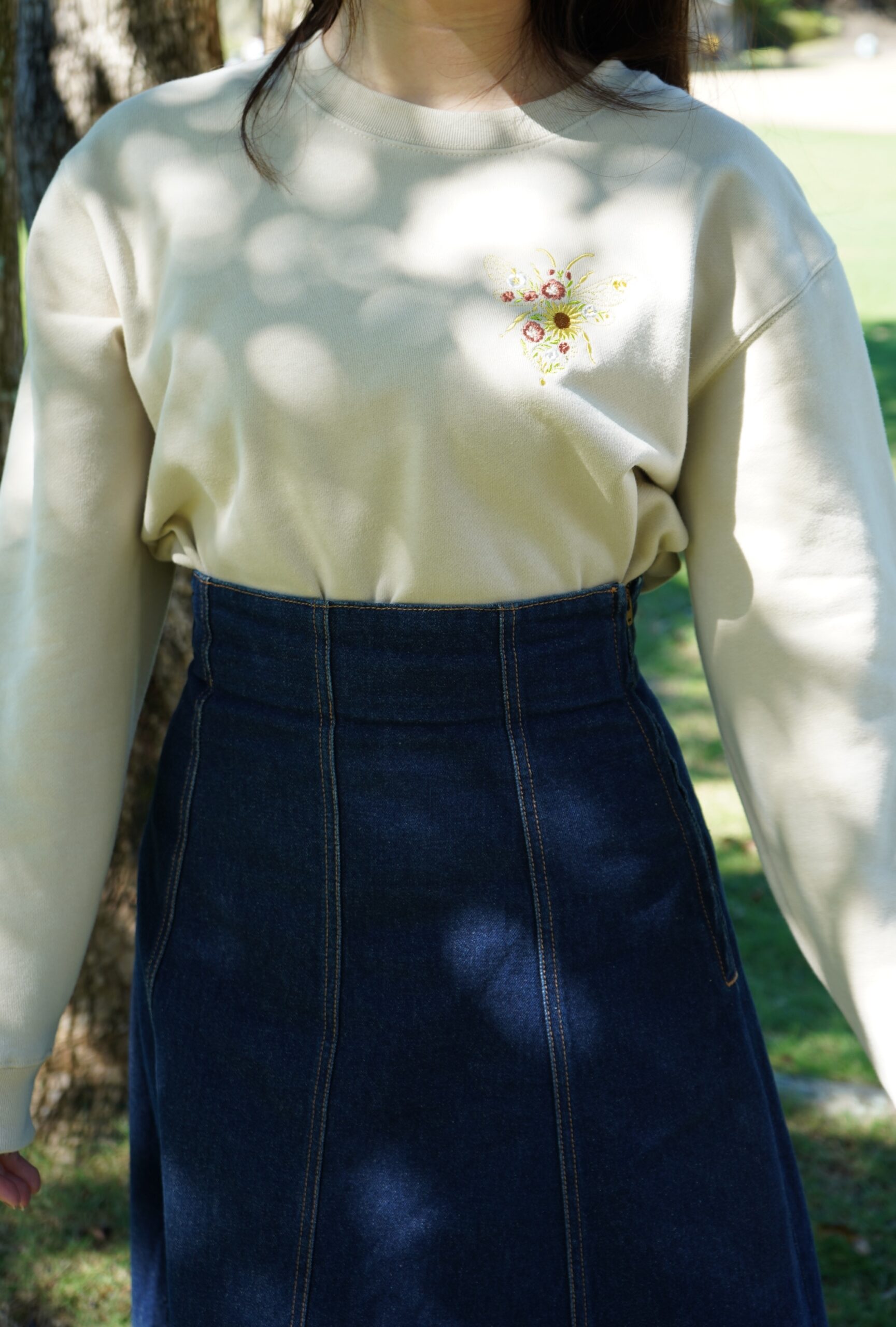 蜂のフローラルスウェット - 画像 (2)