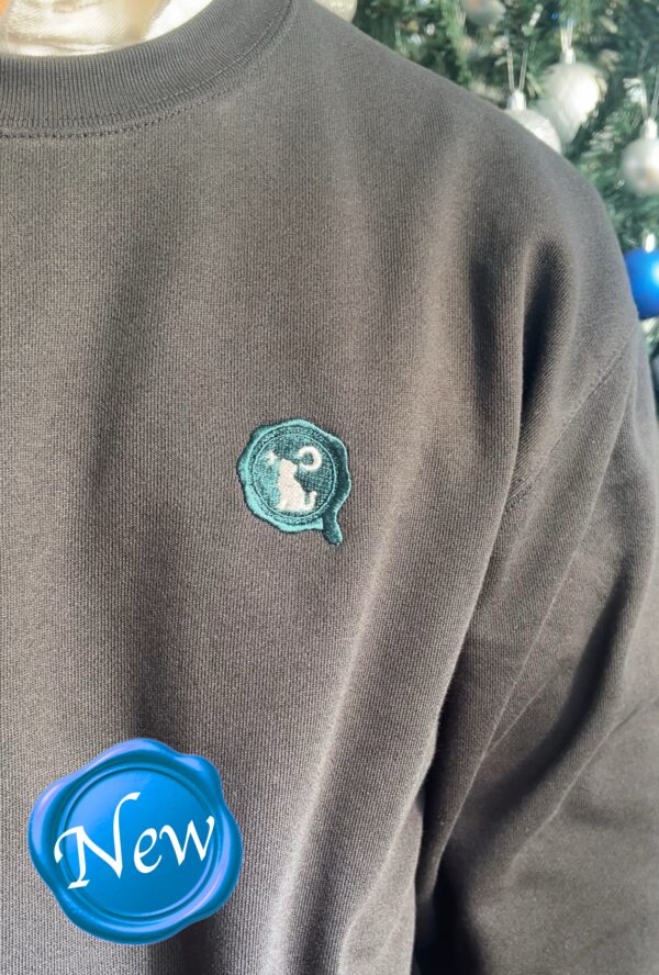 月を望む猫のシーリングスタンプ風のスウェット (R/G)